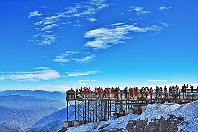 《艾尔登法环：黑夜君临》新视觉图 半人半兽怪物来袭